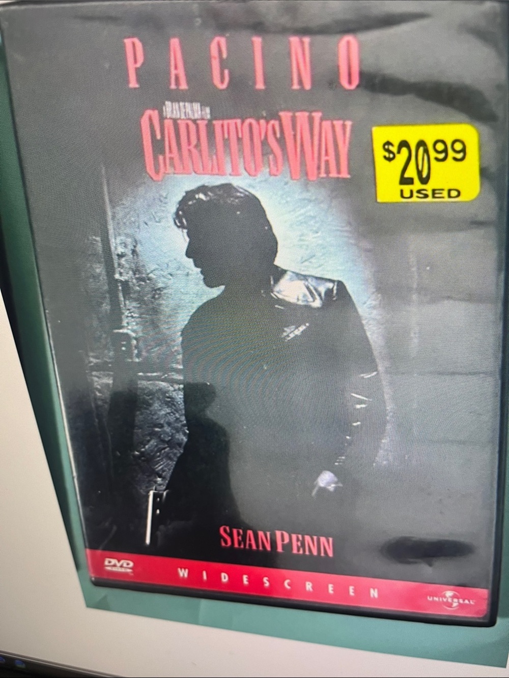 Universal Carlito's Way DVD – Black and Red Cover